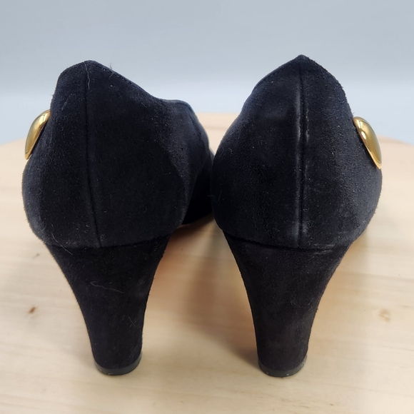 Vintage Escada Suede Pumps 1980s Black Heels with Gold Bow and Gold Heart 6.5B - Picture 8 of 14